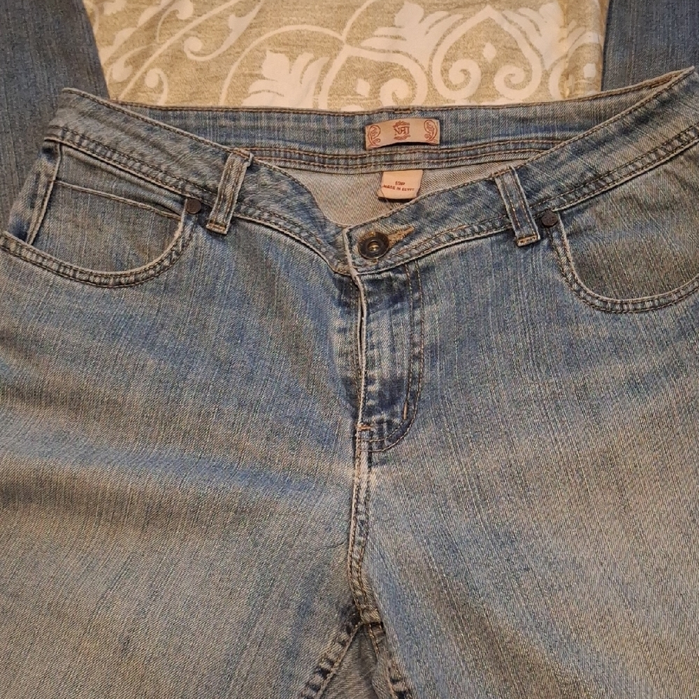 8Stylish Light Blue Flare Jeans